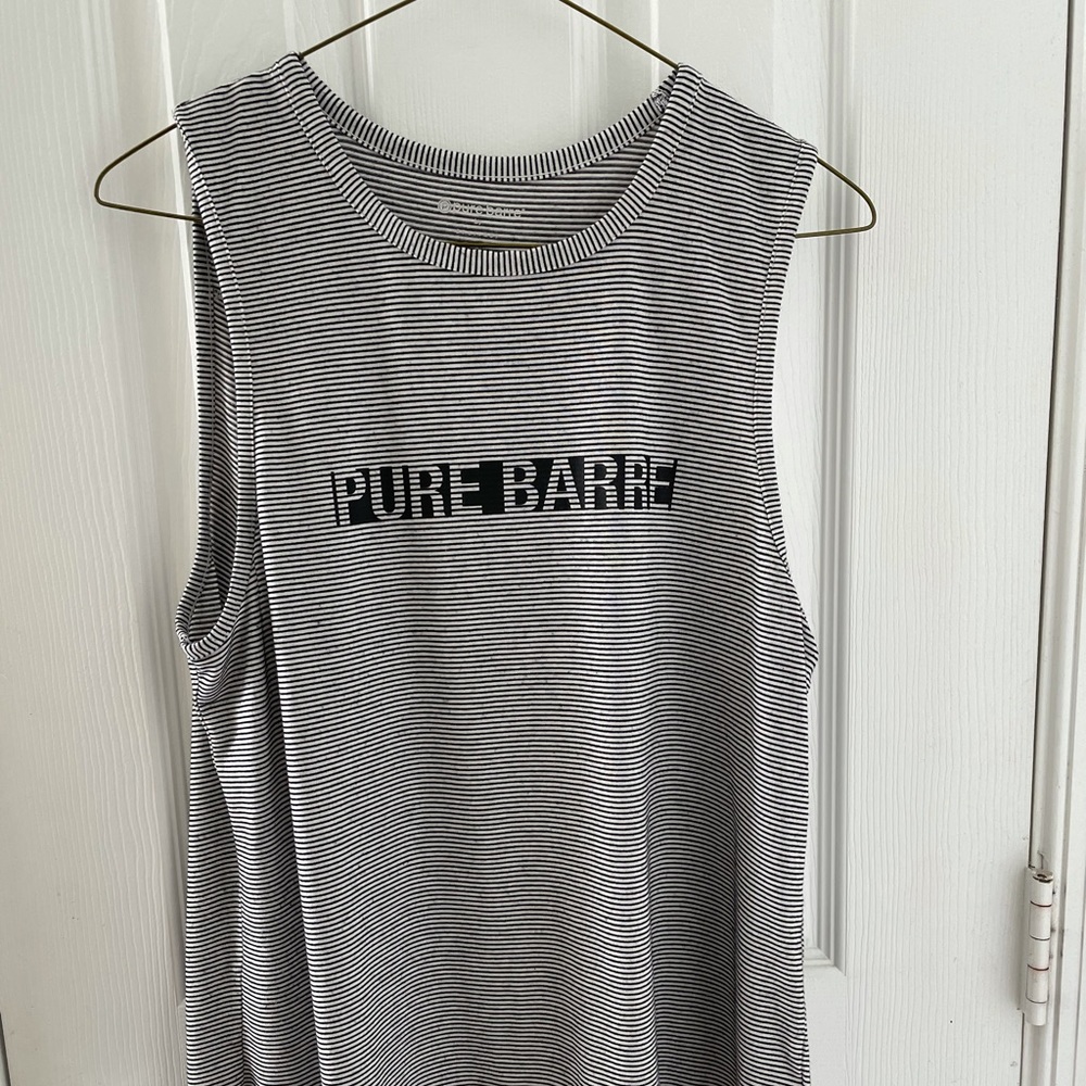 Pure barre sleeveless shirt.